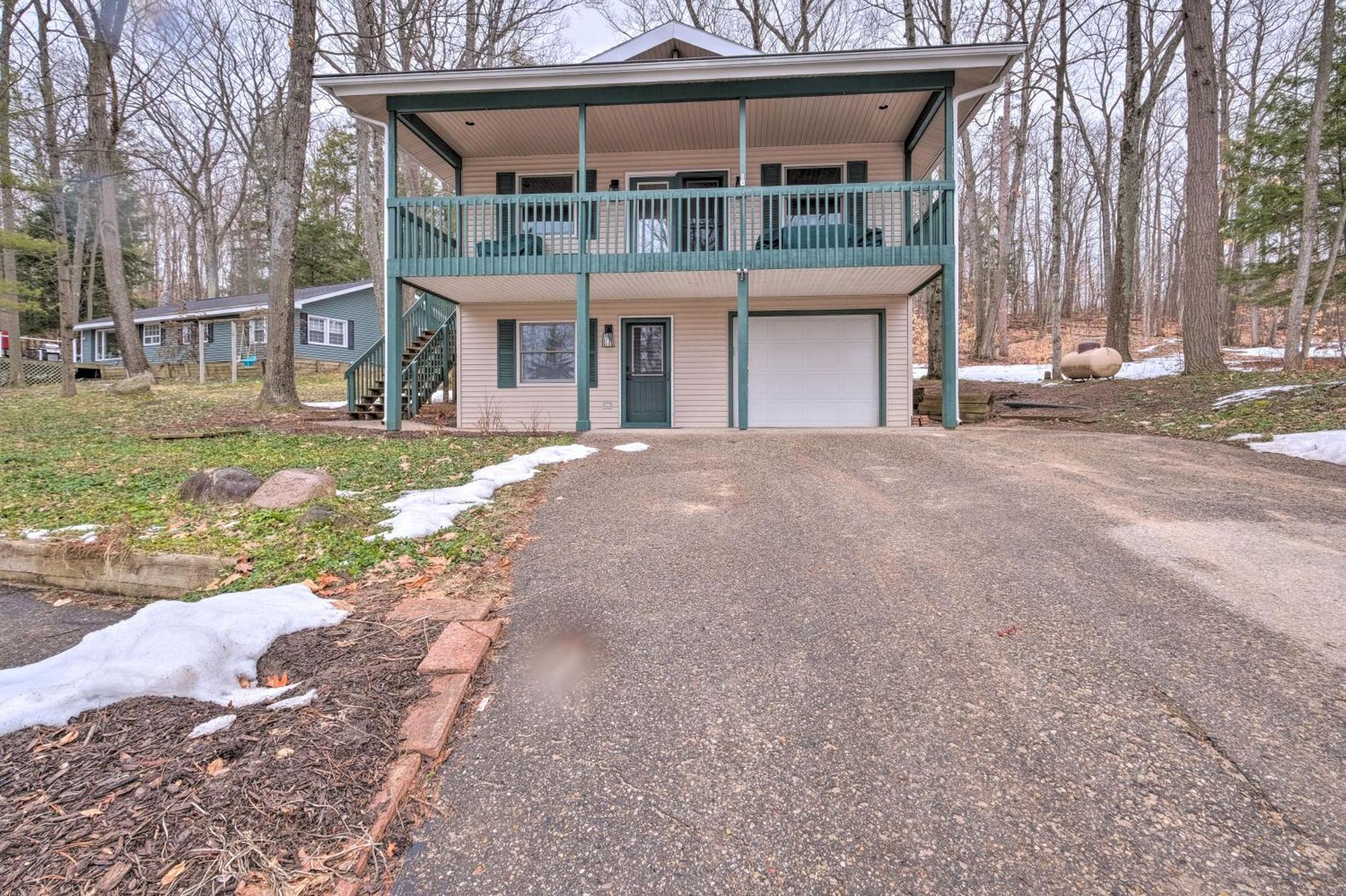 Walloon Lake Vacation Rental Walk To Water! Boyne City Exterior photo