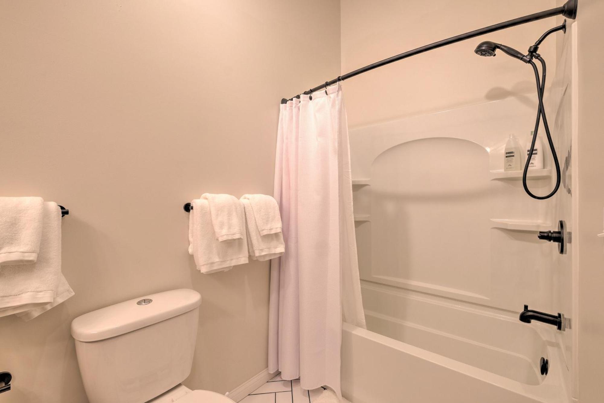 Walloon Lake Vacation Rental Walk To Water! Boyne City Exterior photo